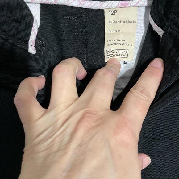 Dockers Black Bermuda Shorts Cotton Blend size 12P - Picture 4 of 8